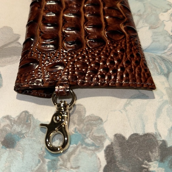 Brahmin Pecan Croc Embossed Clip on Envelope Bag EUC - Picture 9 of 10